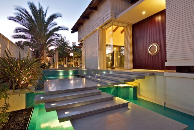 Perfect Resort Villa Design In Outdoor Space With Minimalist Modern
